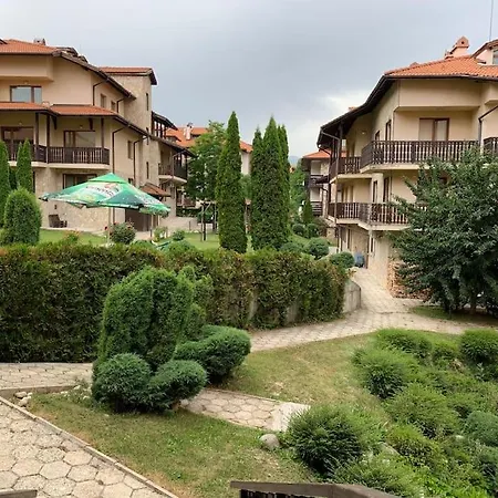 Spacious And Bright With 2 Bedrooms Apartman Banszko
